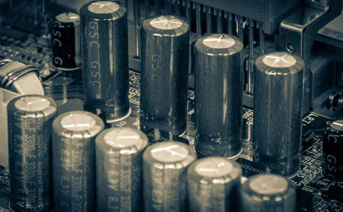 Hliníkový elektrolyt